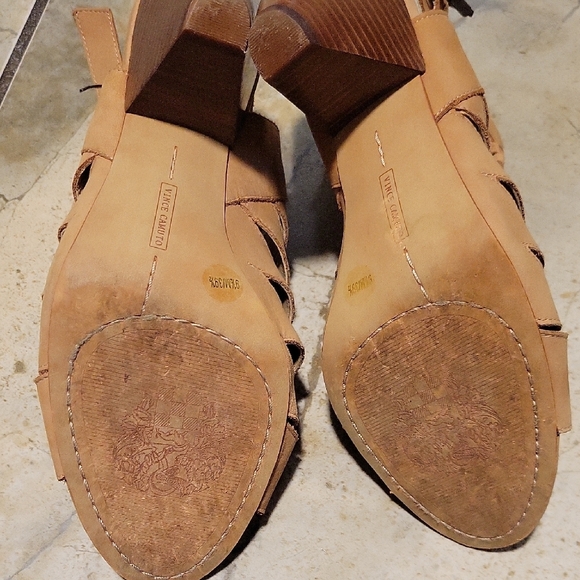 Vince Camuto Tan Strappy Sandals - Picture 9 of 10